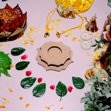 Hand Carved Edge Tea Light Victorian Beauty